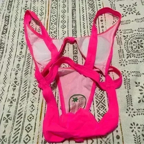 Hot Pink one piece XS - Picture 3 of 3